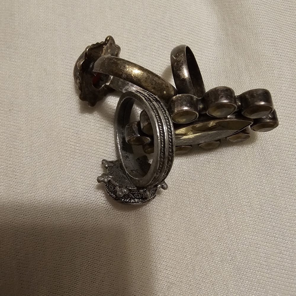 Bundle - Rings & Pendant - Picture 5 of 10